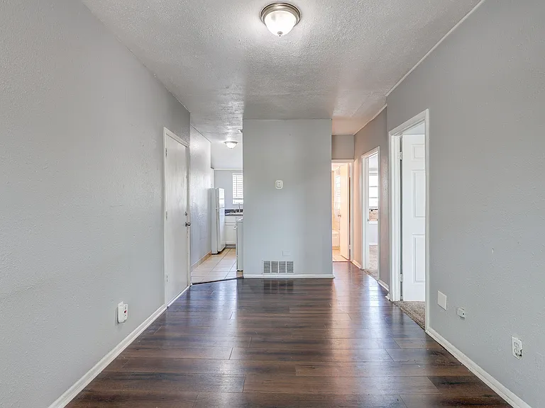 3657 S King St — Photo 5
