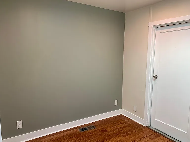1615 Elm St — Photo 17