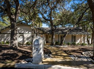 101 Vuewood St, Castle Hills, TX 78213