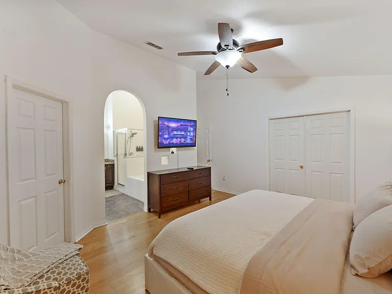 China Berry Cir — Photo 1