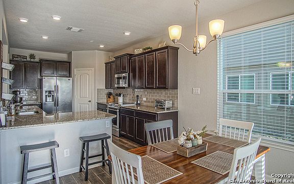 5th image of 932 Cypress Ml