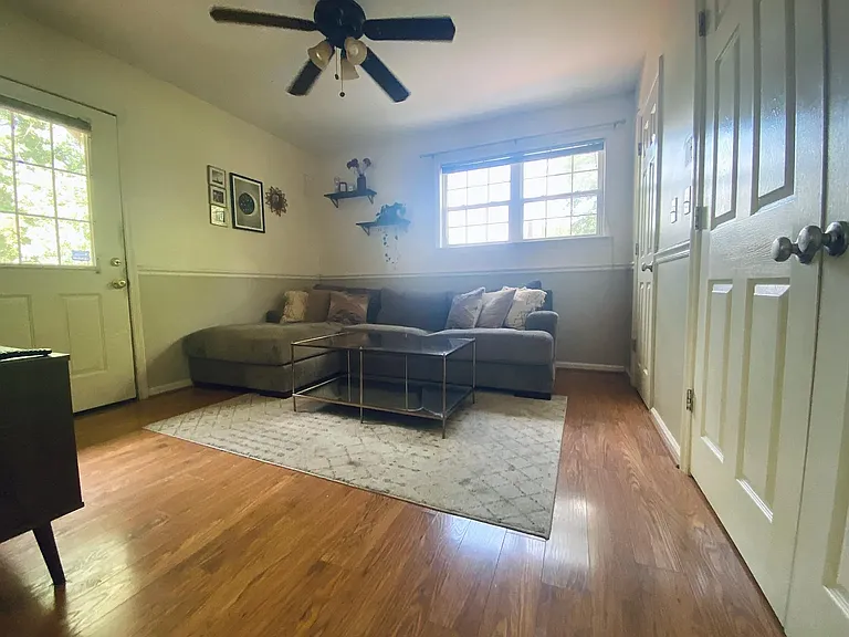617 Boscobel St — Photo 7