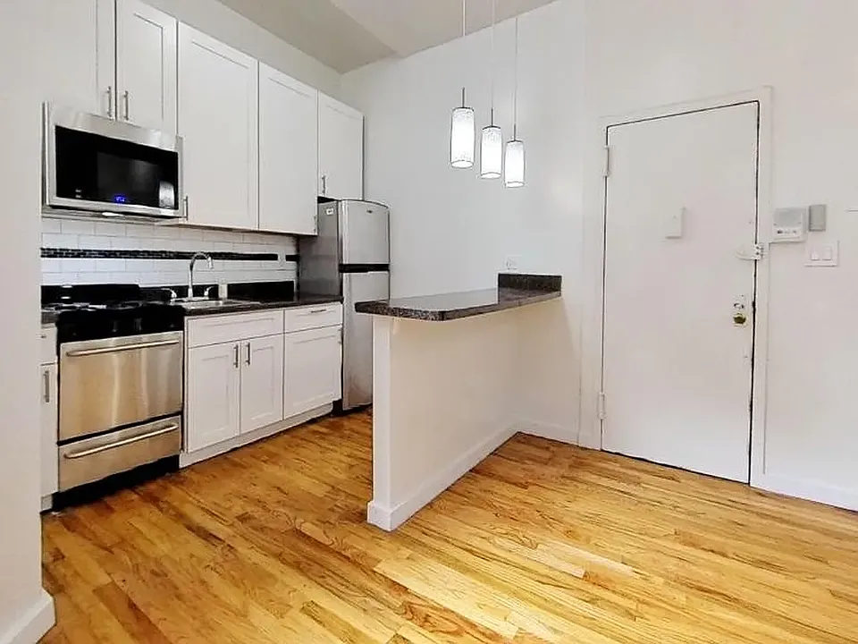 139 W 28th St #5E