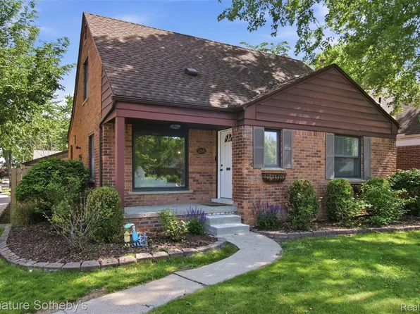 1268 Brys Dr, Grosse Pointe Woods, MI 48236