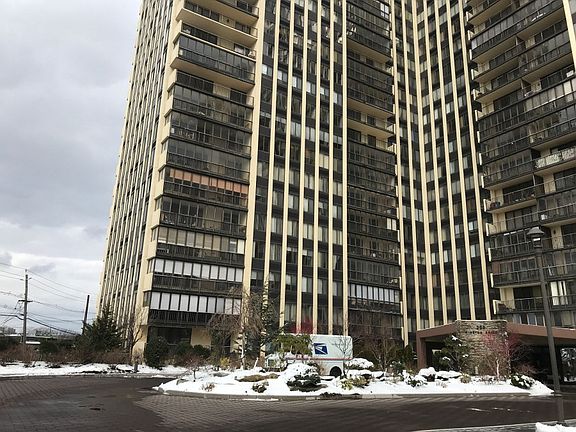 2nd image of 300 Winston Dr APT 122