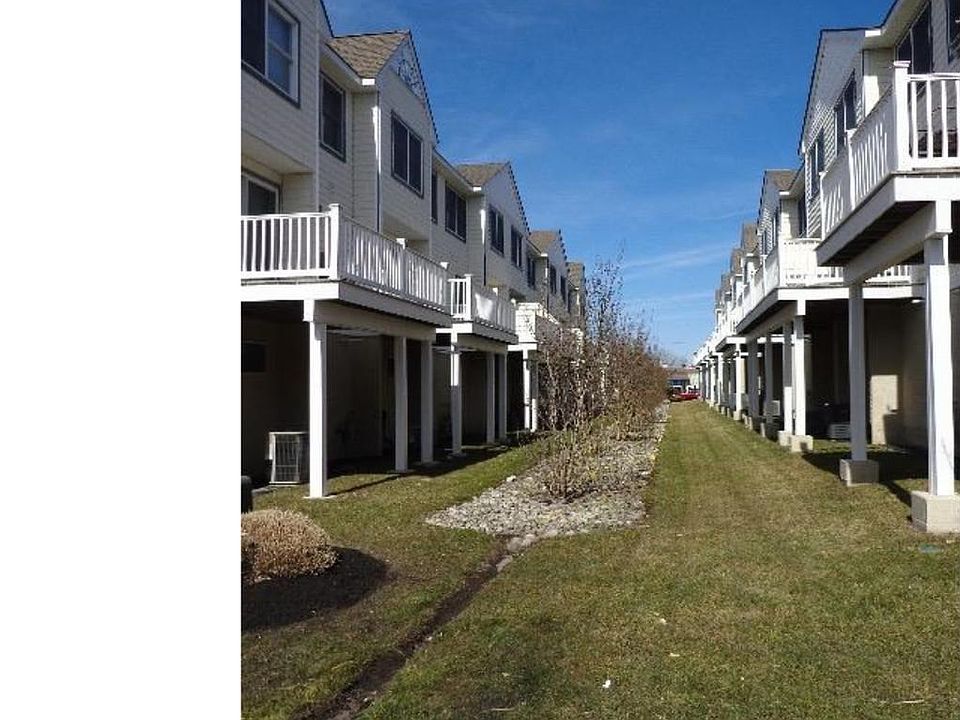 2nd image of 231 Diamond Sand Dr