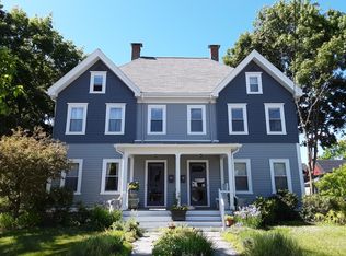 12 Pleasant St, Concord, MA 01742