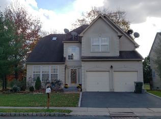 1 McGovern Ct, Bridgewater, NJ 08807
