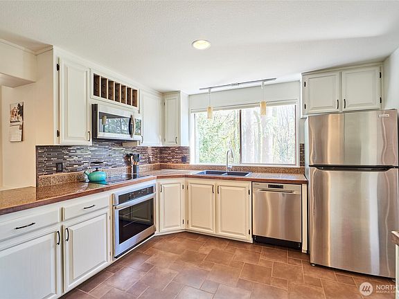 3rd image of 15028 245th Avenue SE
