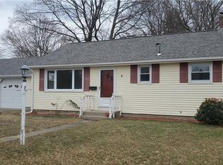 3 Graham St, Waterford, CT 06385