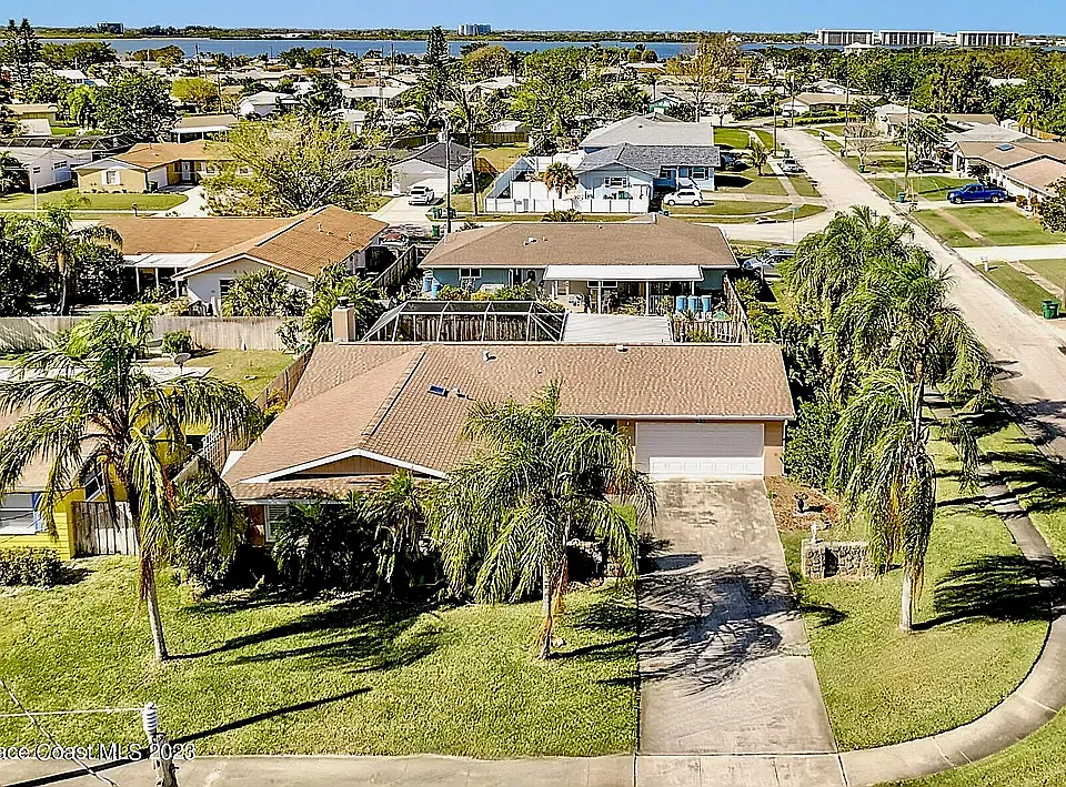 435 E Merrimac Dr