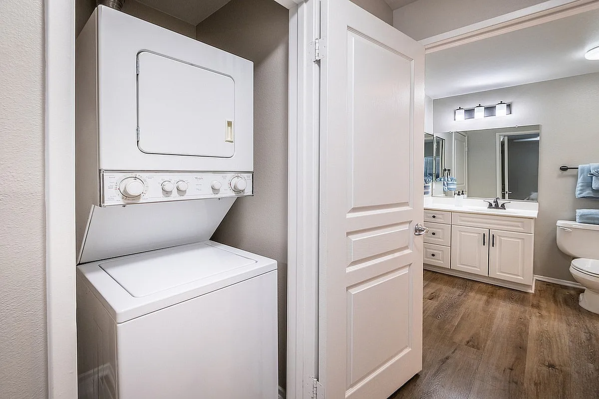 Elate Rancho Cucamonga - 55+ Active Adult Apartment Homes — Photo 4