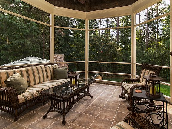 3rd image of 7786 Chapel Creek Dr
