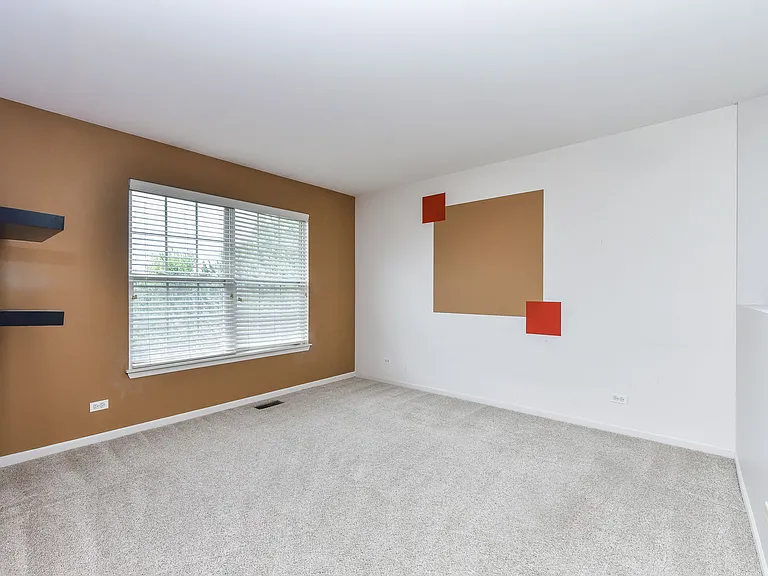 554 Declaration Ln — Photo 9