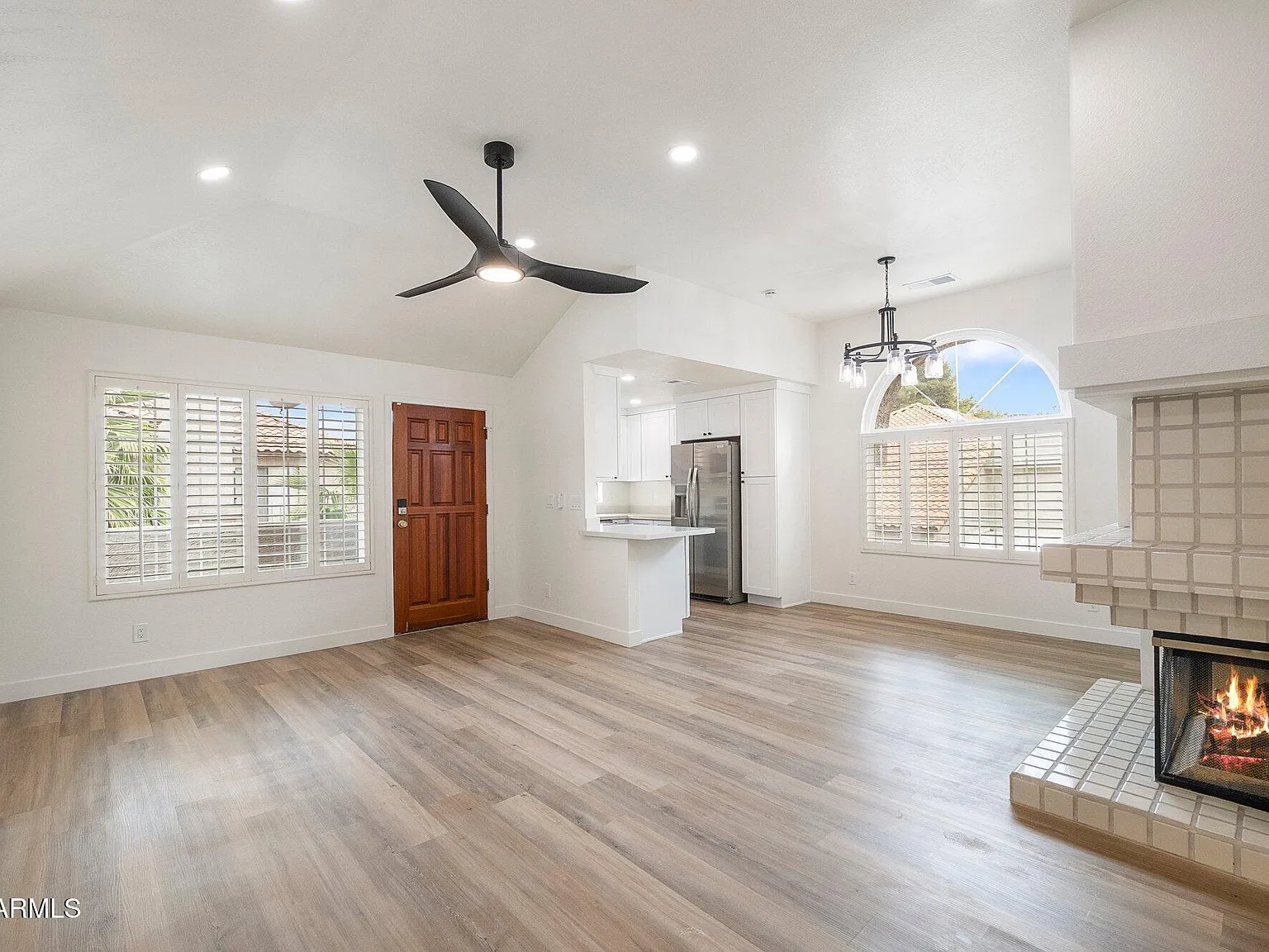 2 bed, 2.0 bath, 942 sqft, $2,475 — Photo 4