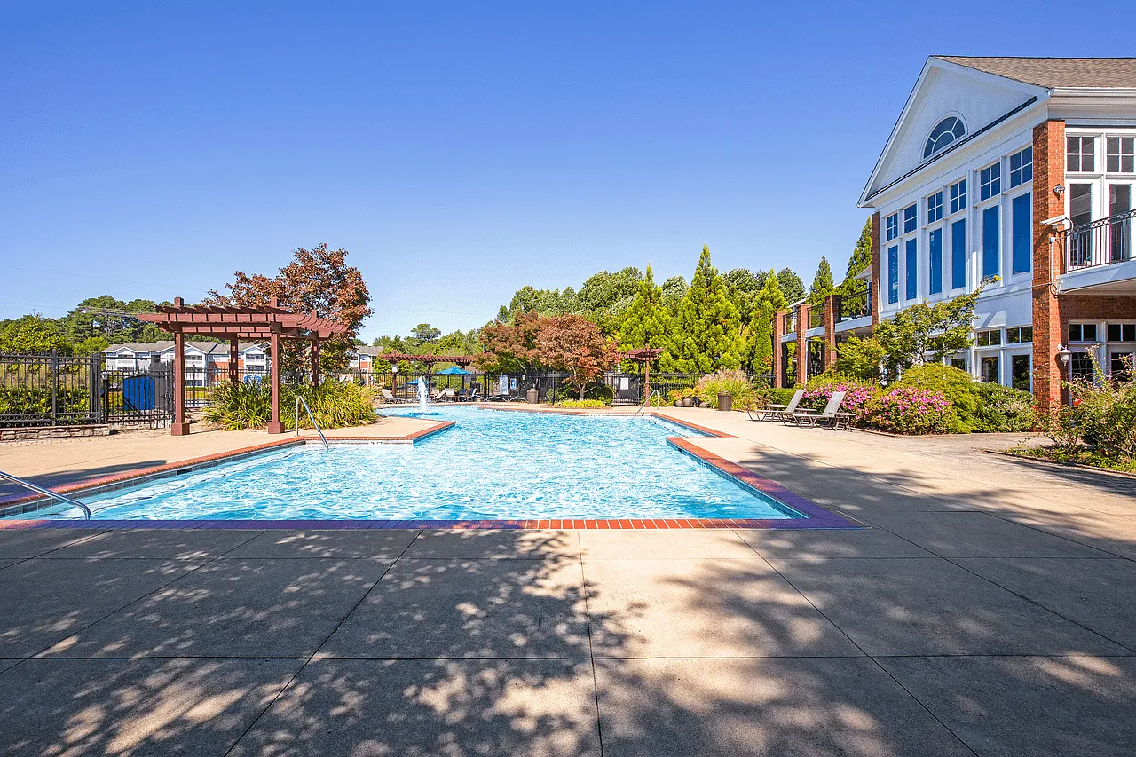 Lakeside at Town Center Apartments — Photo 1