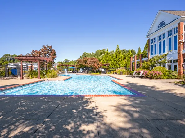 Lakeside at Town Center Apartments