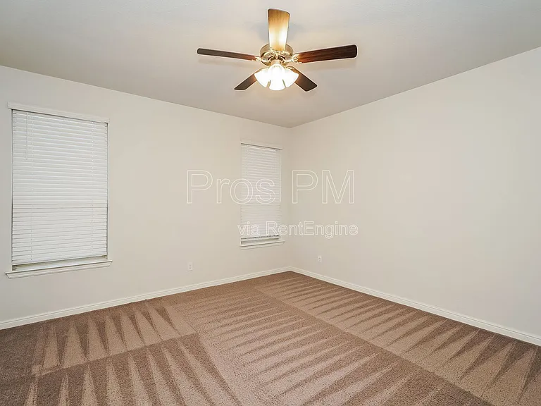 1016 Napier Way — Photo 9