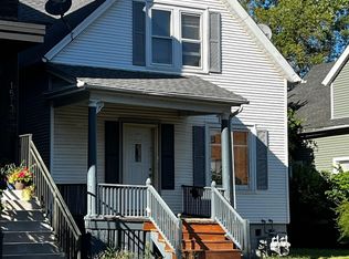 1511 Greenleaf St, Evanston, IL 60202