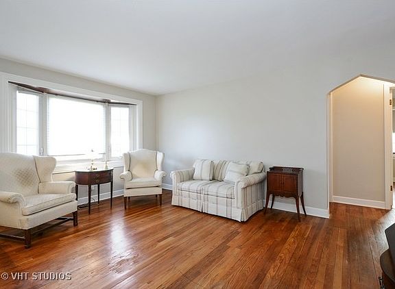2nd image of 807 N Harvard Ave