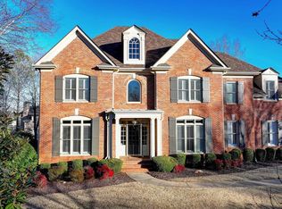 6815 Blackthorn Ln, Suwanee, GA 30024