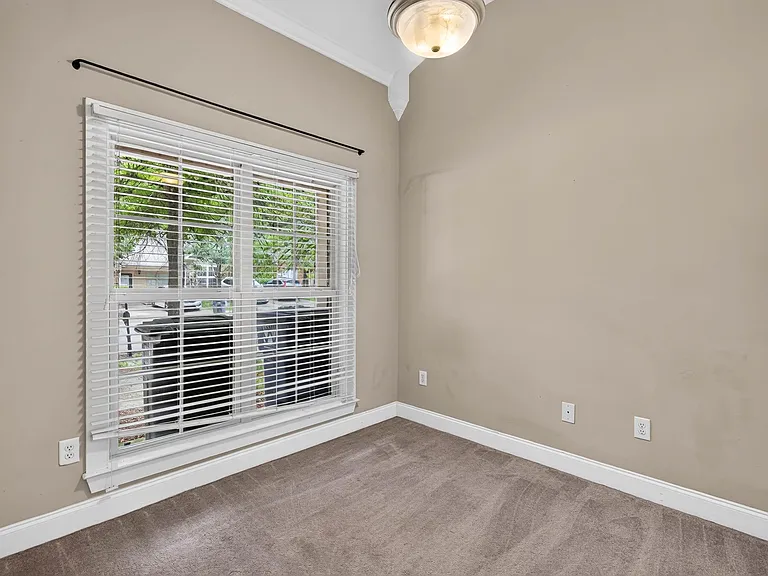 5639 Colony Ln — Photo 13