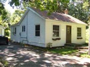 27725 W Oakland Ave, Spring Grove, IL 60081