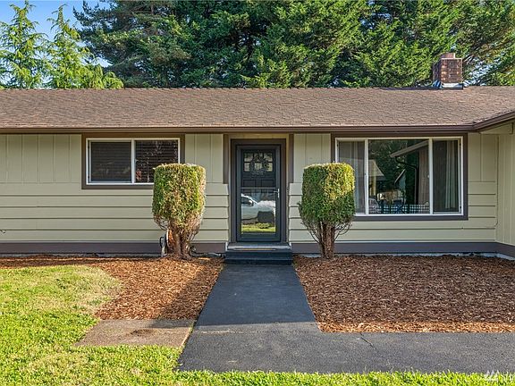 3rd image of 320 Noel Ave
