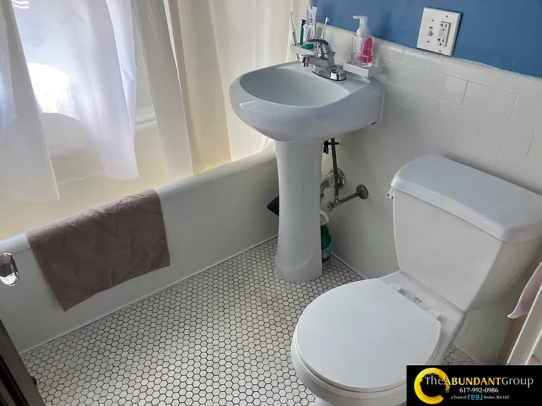 4 Washington Ave #5 — Photo 12