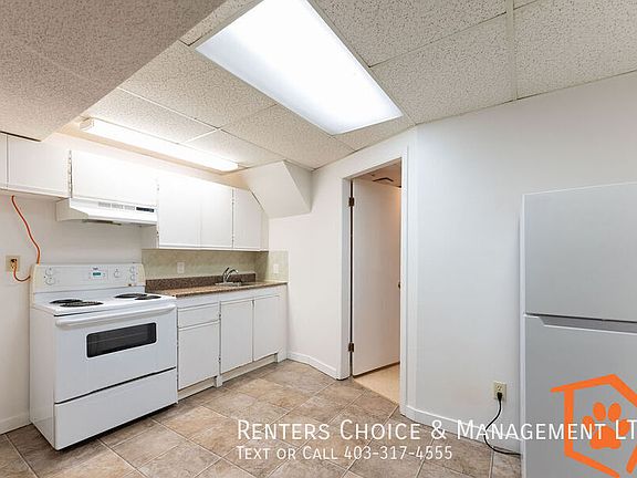 3rd image of 27B Laval Pl W