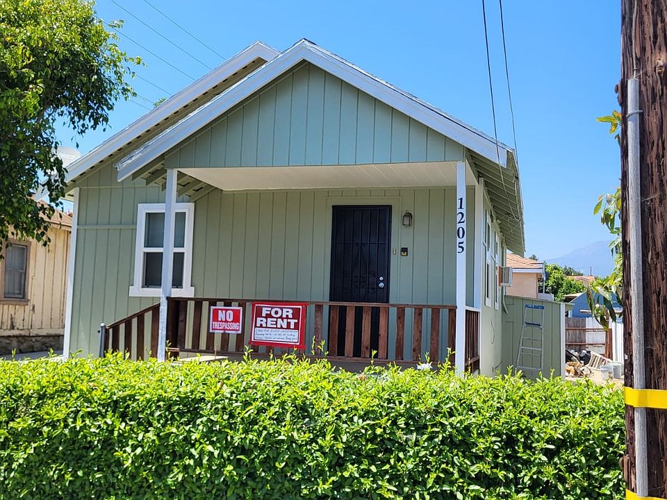1st image of 1205 Saticoy St