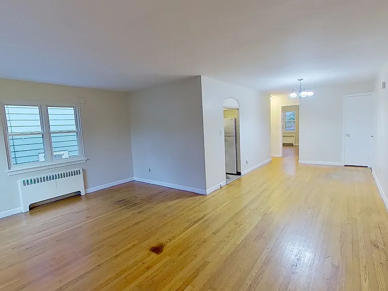 31 Parkwood St #3 — Photo 1