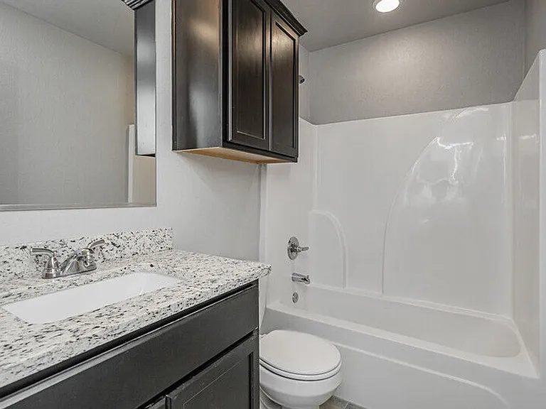 1362 Kingsgate Dr — Photo 22