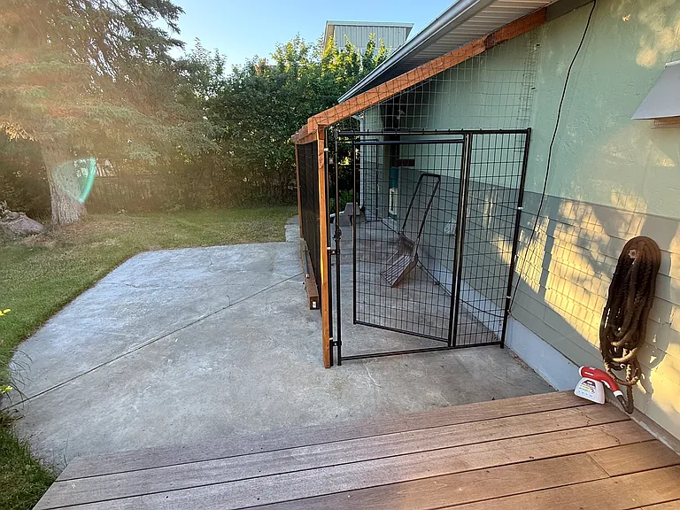 2540 Lord Baranof Dr — Photo 3