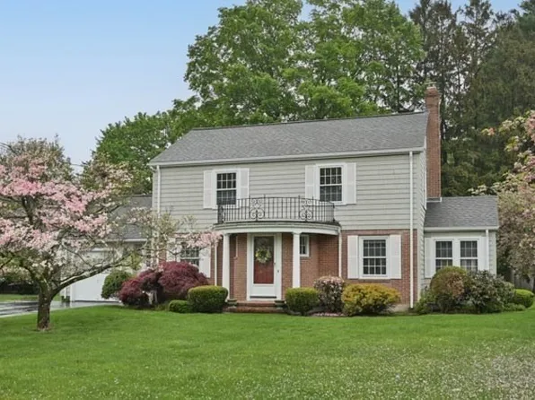 23 Neville Rd, Framingham, MA 01702