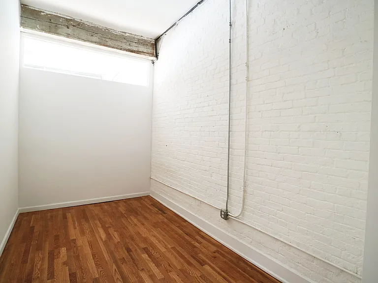 885 Park Ave #C5 — Photo 8