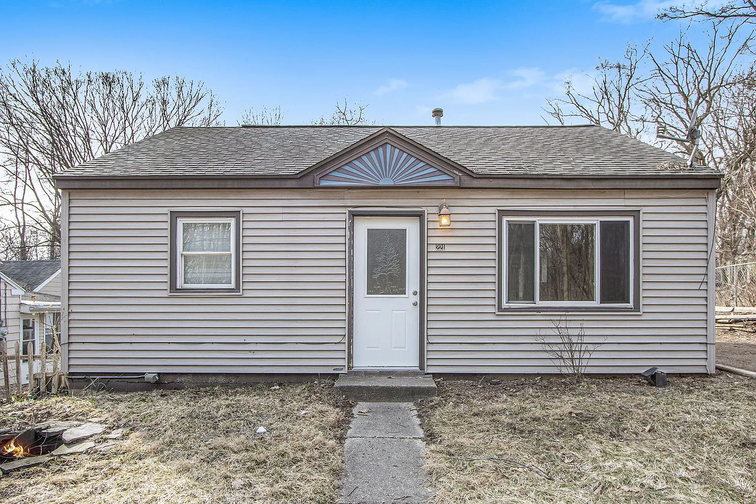 221 Wallace Ave photo 1