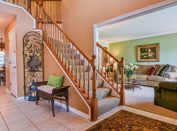 2nd image of 725 Doral Ln