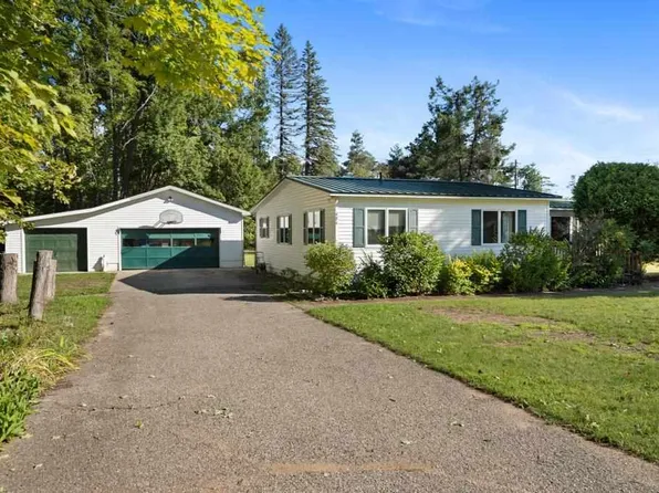 486 Catob Rd, Harbor Springs MI