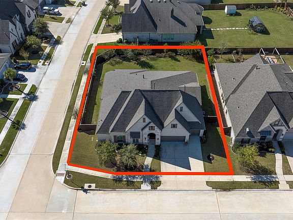 3rd image of 7403 Kinglet Ct