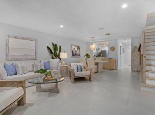 2136 NE 44th St #4, Lighthouse Pt, FL 33064