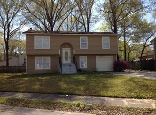 2830 Penobscot Dr, North Charleston, SC 29420
