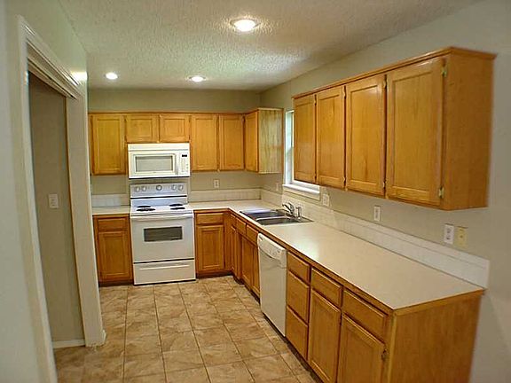 5th image of 3 Cawston Dr