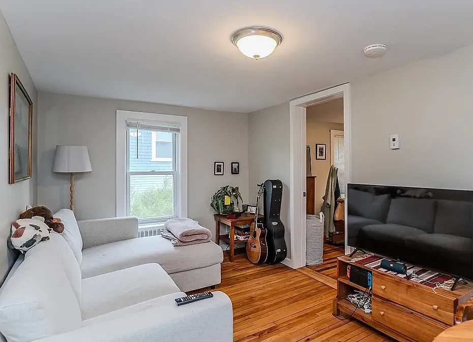 2 bed, $2,000 — Photo 3