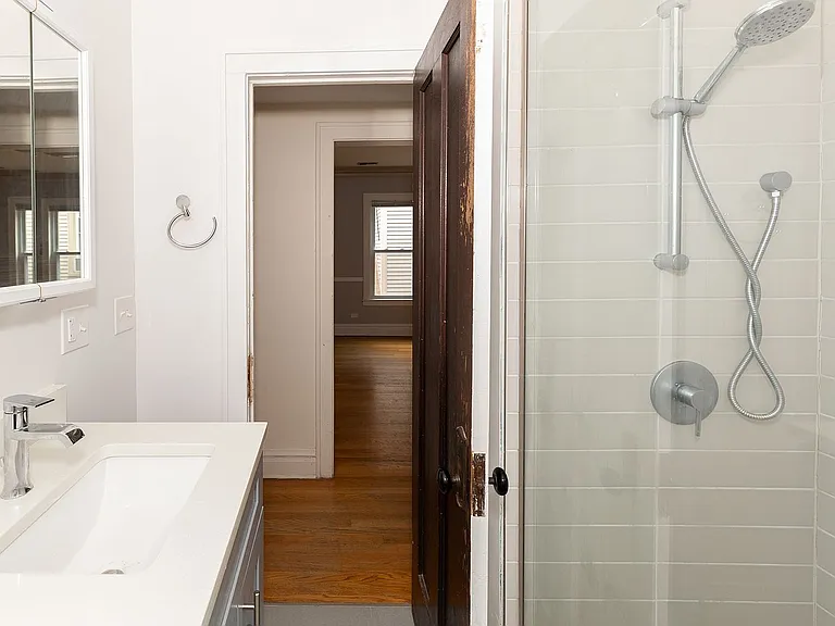 1836 W Byron St #1 — Photo 11