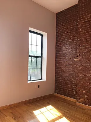 Rented by G2 Realty Group LLC | media 40