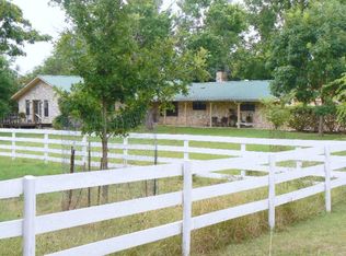 124 Verde Hills Dr, Center Pt, TX 78010