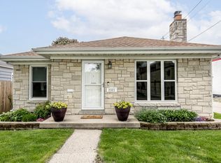 2321 S 79th St, West Allis, WI 53219