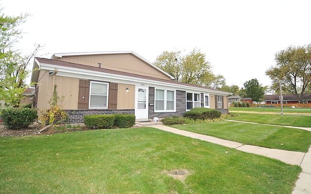 1st image of 1309 Kingsbury Dr Unit A