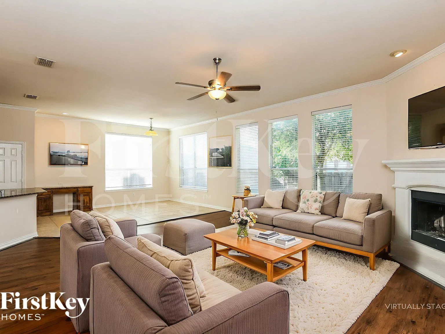 4 bed, 2.5 bath, 3108 sqft, $3,120 — Photo 4